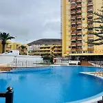 Daire Cozy 2-bed & Sofa-bed - Pool Wifi Pets *