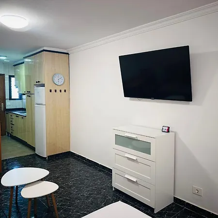 Cozy 2-bed & Sofa-bed In Cristianos *