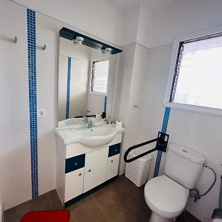 Cozy 2-bed & Sofa-bed In Cristianos *