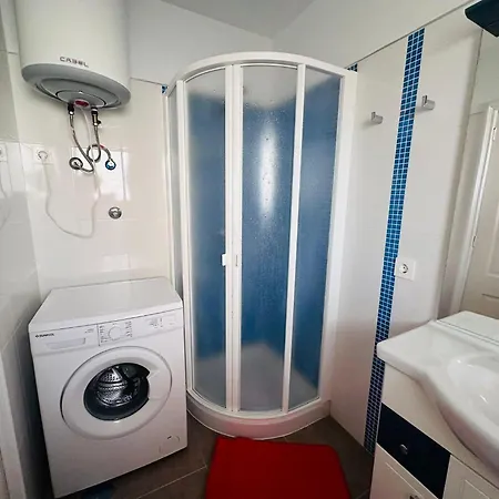 Cozy 2-bed & Sofa-bed In Cristianos Los Cristianos (Tenerife)