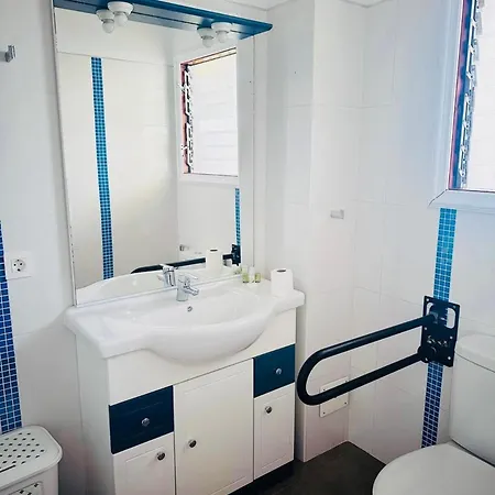 Apartment Cozy 2-bed & Sofa-bed In Cristianos *