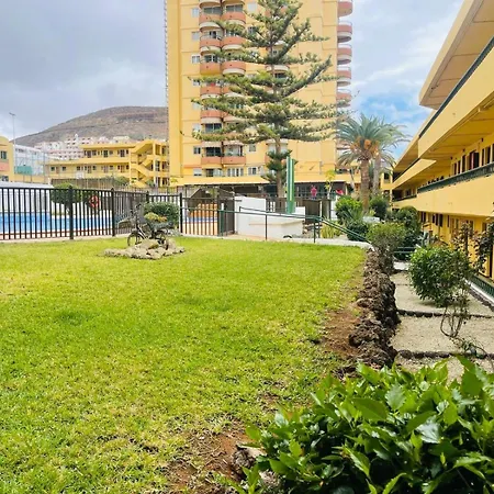 Cozy 2-bed & Sofa-bed In Cristianos Appartement